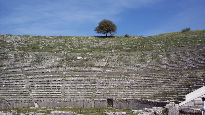 Γυναικείοι ρόλοι από άνδρες